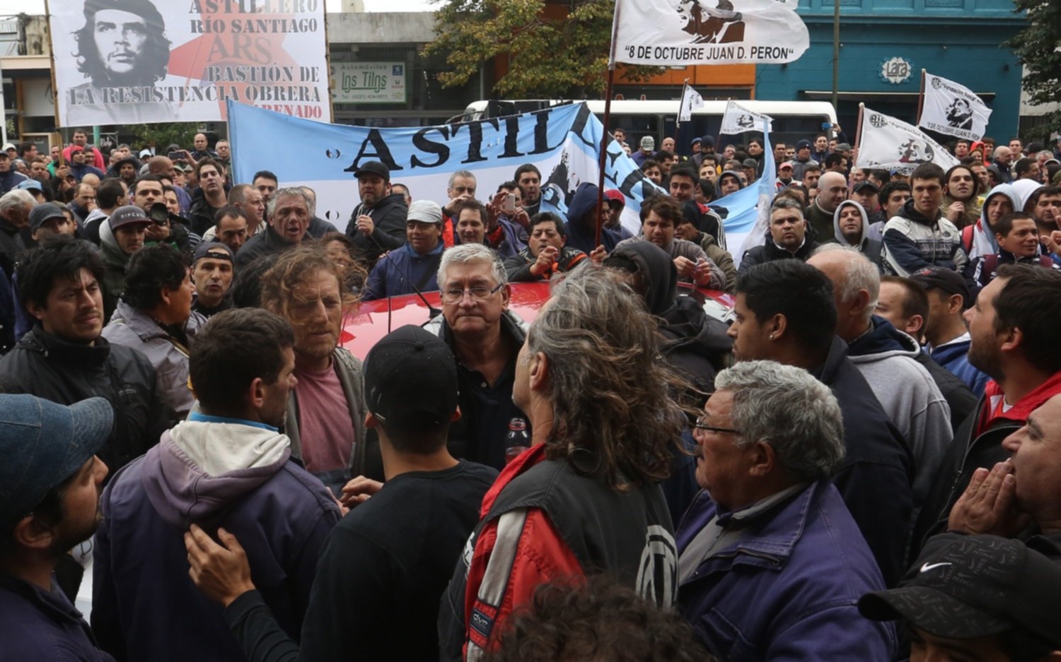 Organizan una marcha de antorchas en  defensa del Astillero Río Santiago