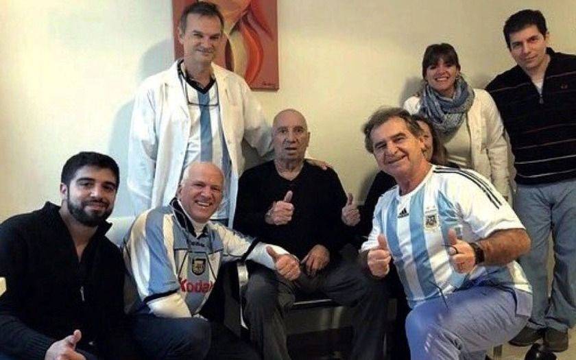 A Bilardo le dieron el alta y ya volvió a su casa