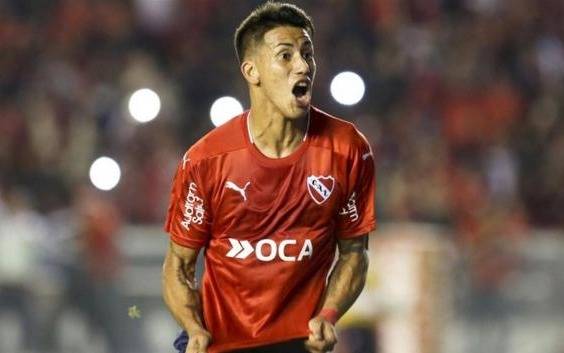 En Independiente "blindaron" a Maximiliano Meza que seguirá en el club