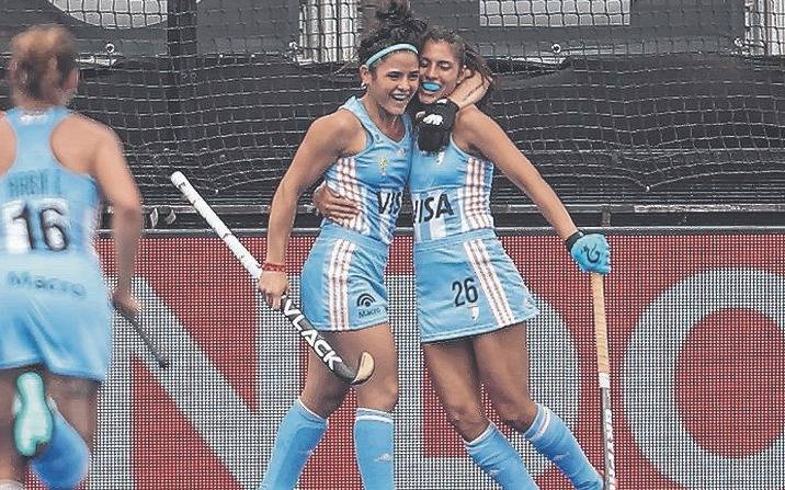 La platense Majo Granatto le dio el empate a Las Leonas ante Sudáfrica