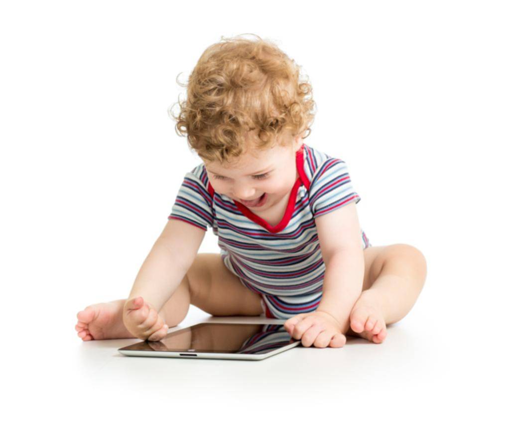 Aseguran que ya casi la mitad de los nenes menores de dos años usa tablets