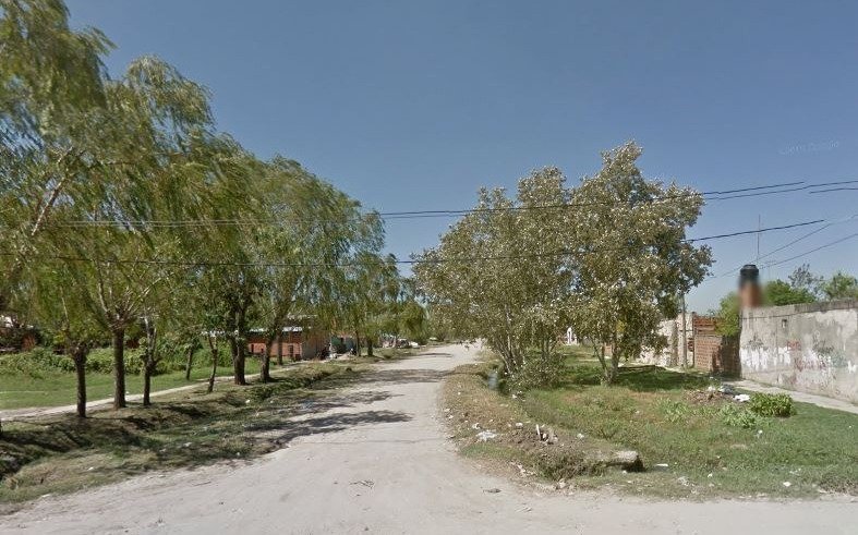 Horror en Berisso: encontraron a un hombre sin vida y golpeado en la vía pública