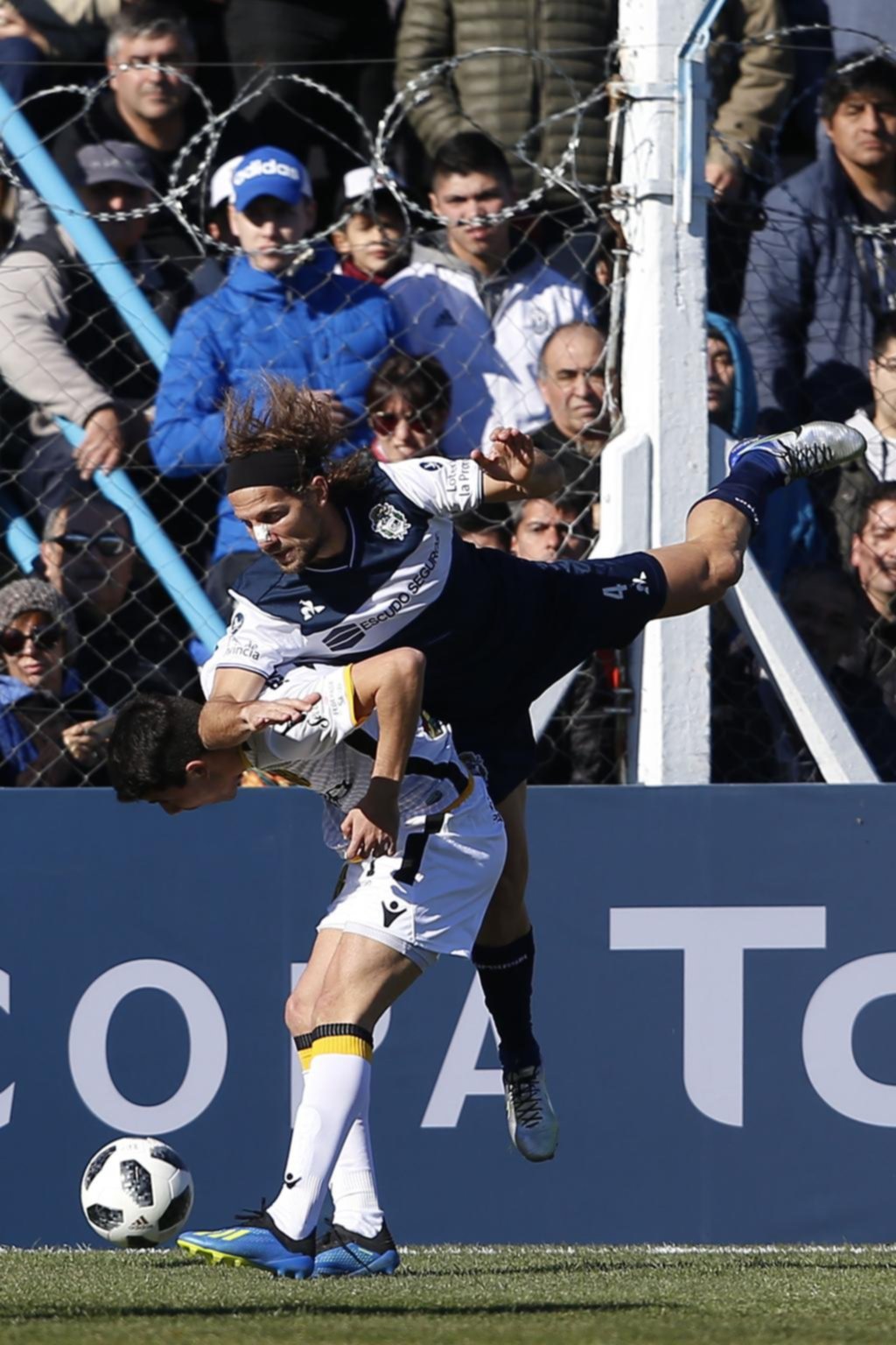 El plantel volvió anoche tras el partido y hoy tendrá descanso