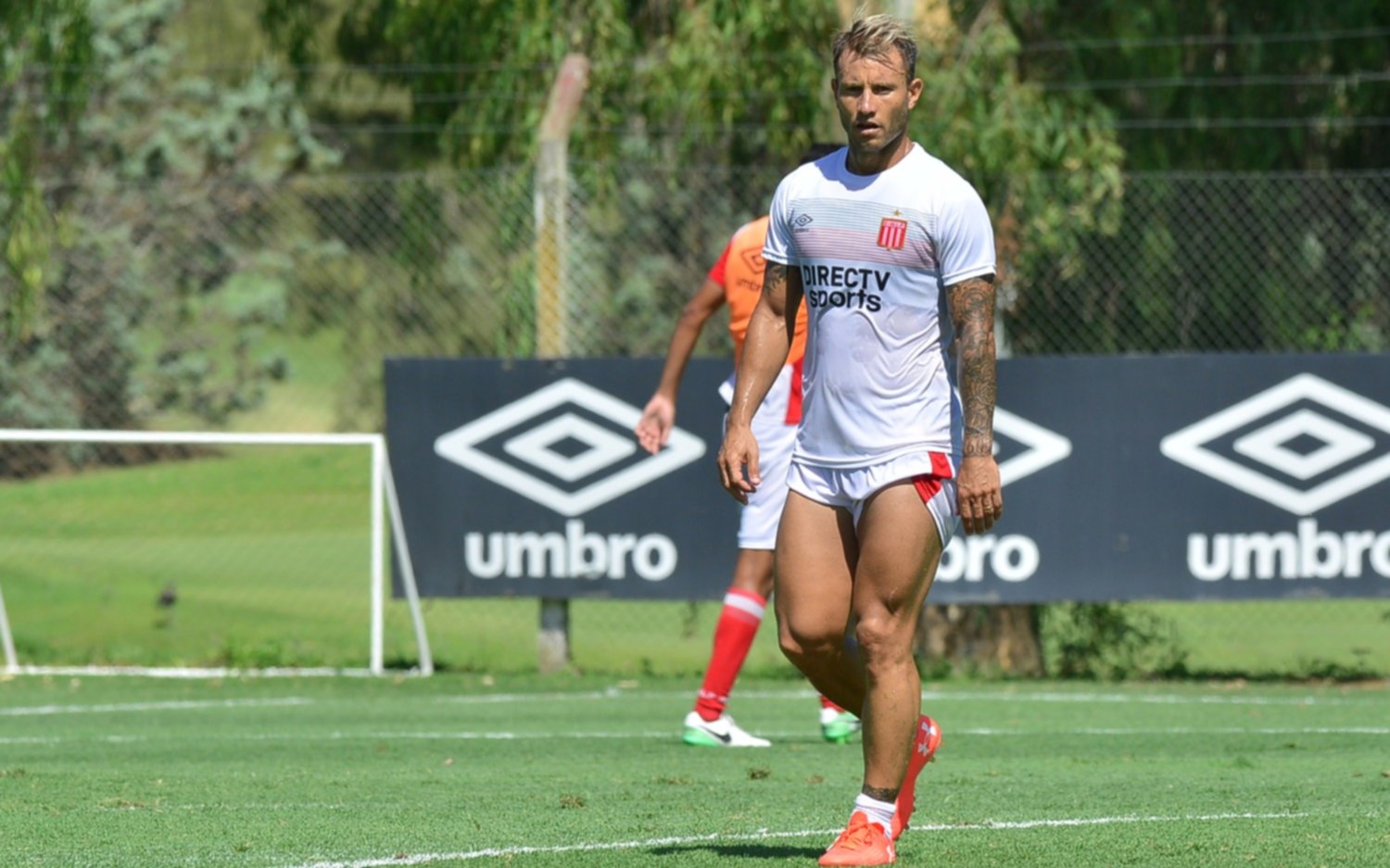 En medio de una relación tirante entre el Pincha y Huracán, Alfaro quiere a la Gata Fernández