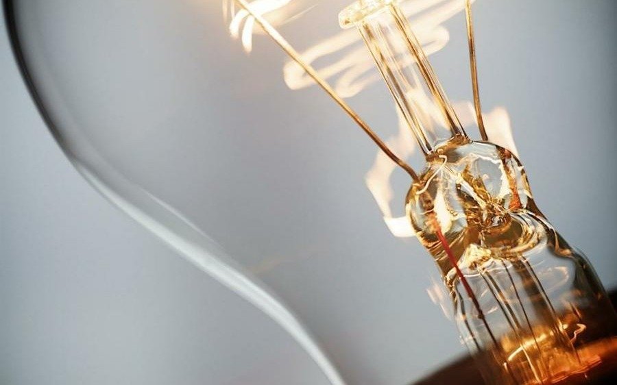 El Gobierno anunciaría aumentos de entre 25% y 30% en la luz y el gas