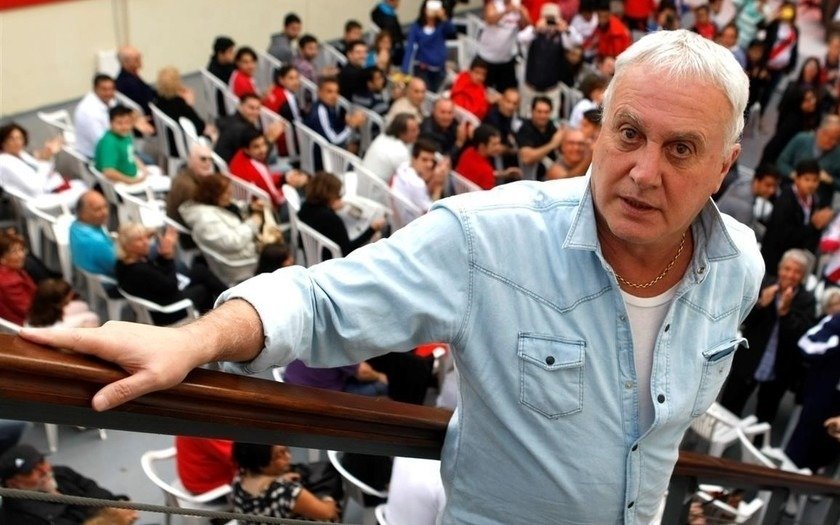 El Beto Alonso con los tapones de punta: "River, por algún lado te la quieren poner"