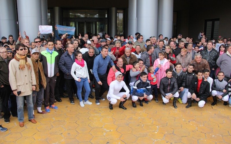 Trabajadores del Hipódromo convocan a una concentración para reclamar por la ley Turf
