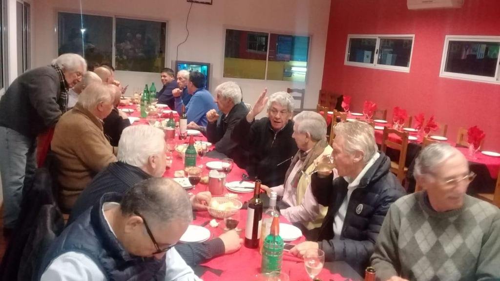 Cena homenaje al fallecido Tato Medina