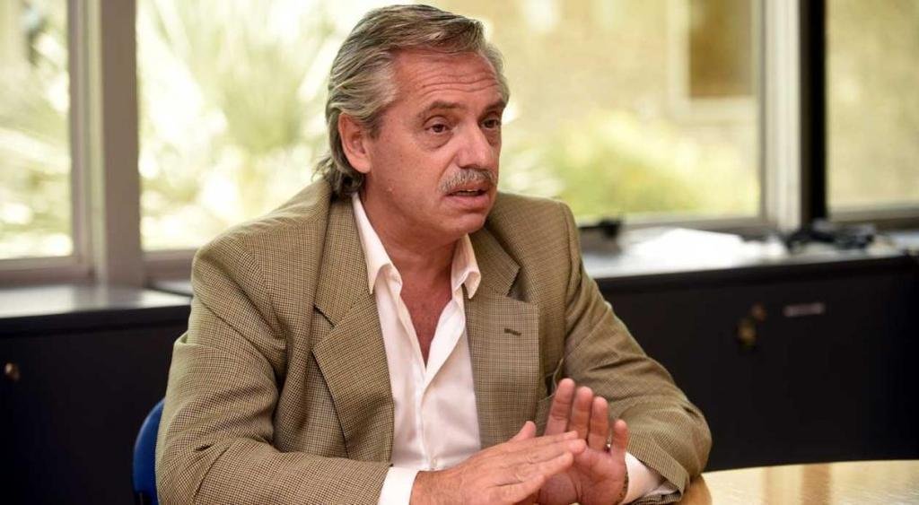 Citaron a Alberto Fernández como testigo en la causa por el memorándum con Irán