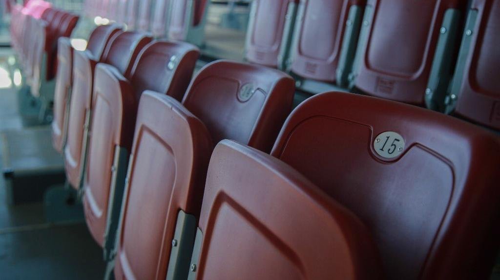 Llegaron las butacas para el palco y las plateas VIP de la nueva cancha de Estudiantes