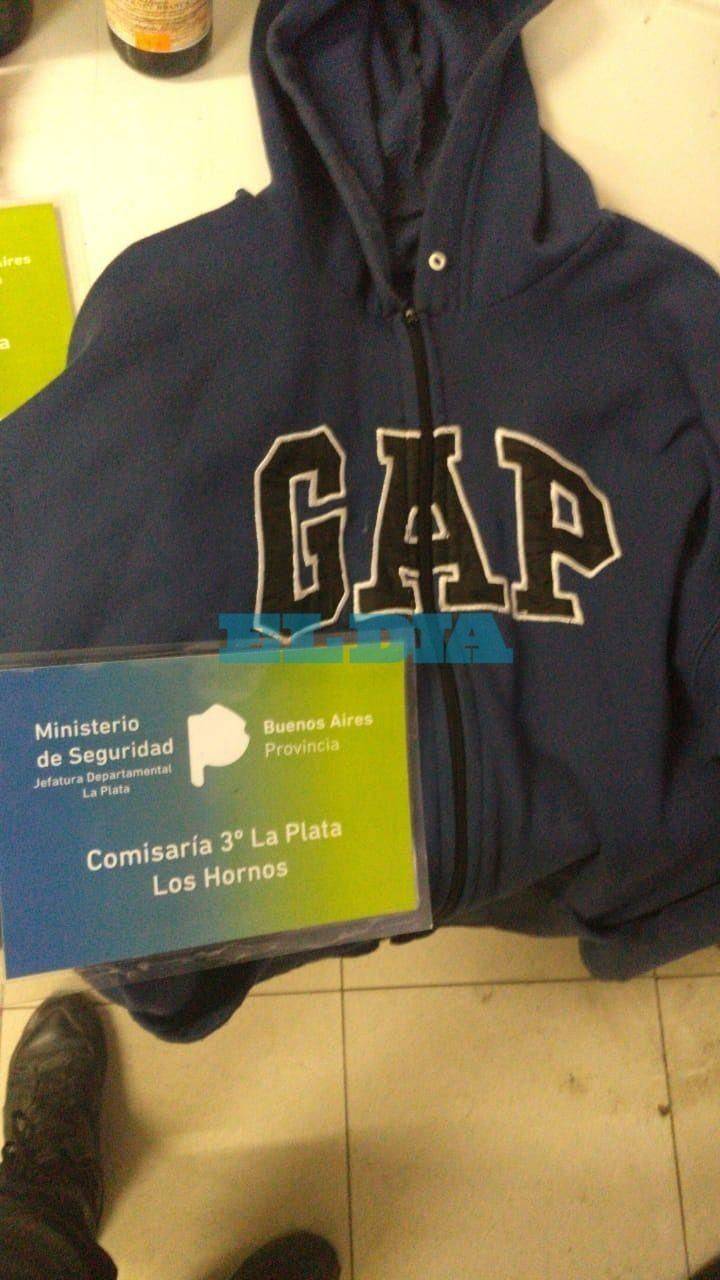 Cayeron en San Carlos por el robo de un fernet, alfajores y dinero a un despensa de Los Hornos