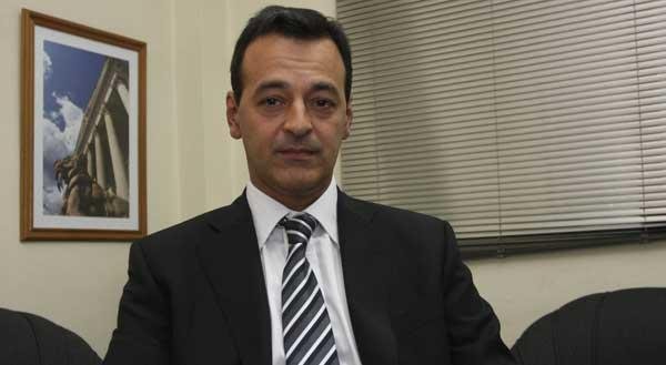 Se profundiza la crisis en el lavagnismo y Panella va con una lista evangelista