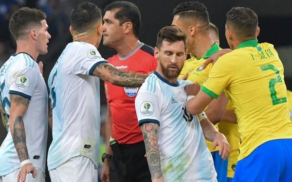 Un ex jugador atacó con dureza a los dirigentes y a la "Corrupbol"   