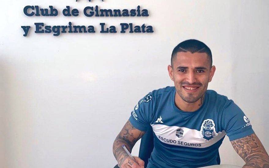 Victor Ayala selló su nuevo vínculo con Gimnasia por dos años más