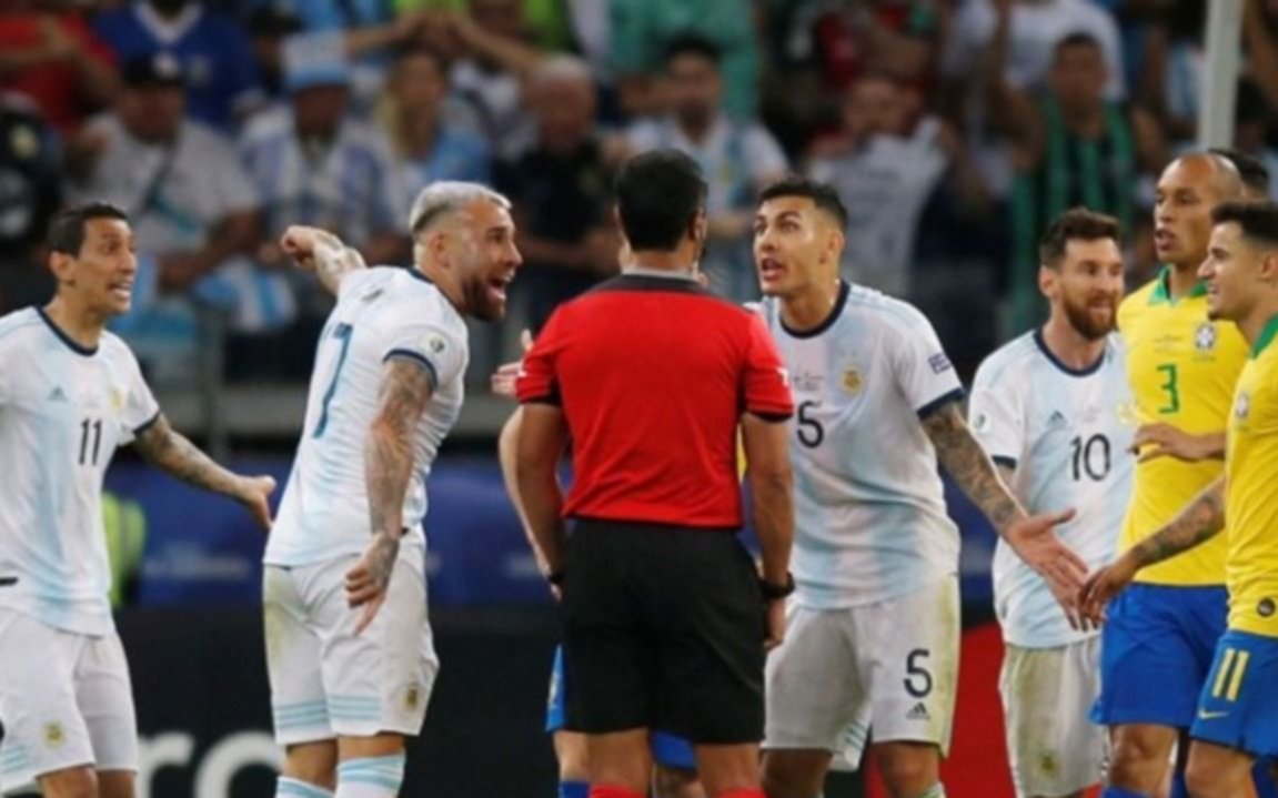 La AFA le pide a la Conmebol las escuchas de lo que pasó en el VAR