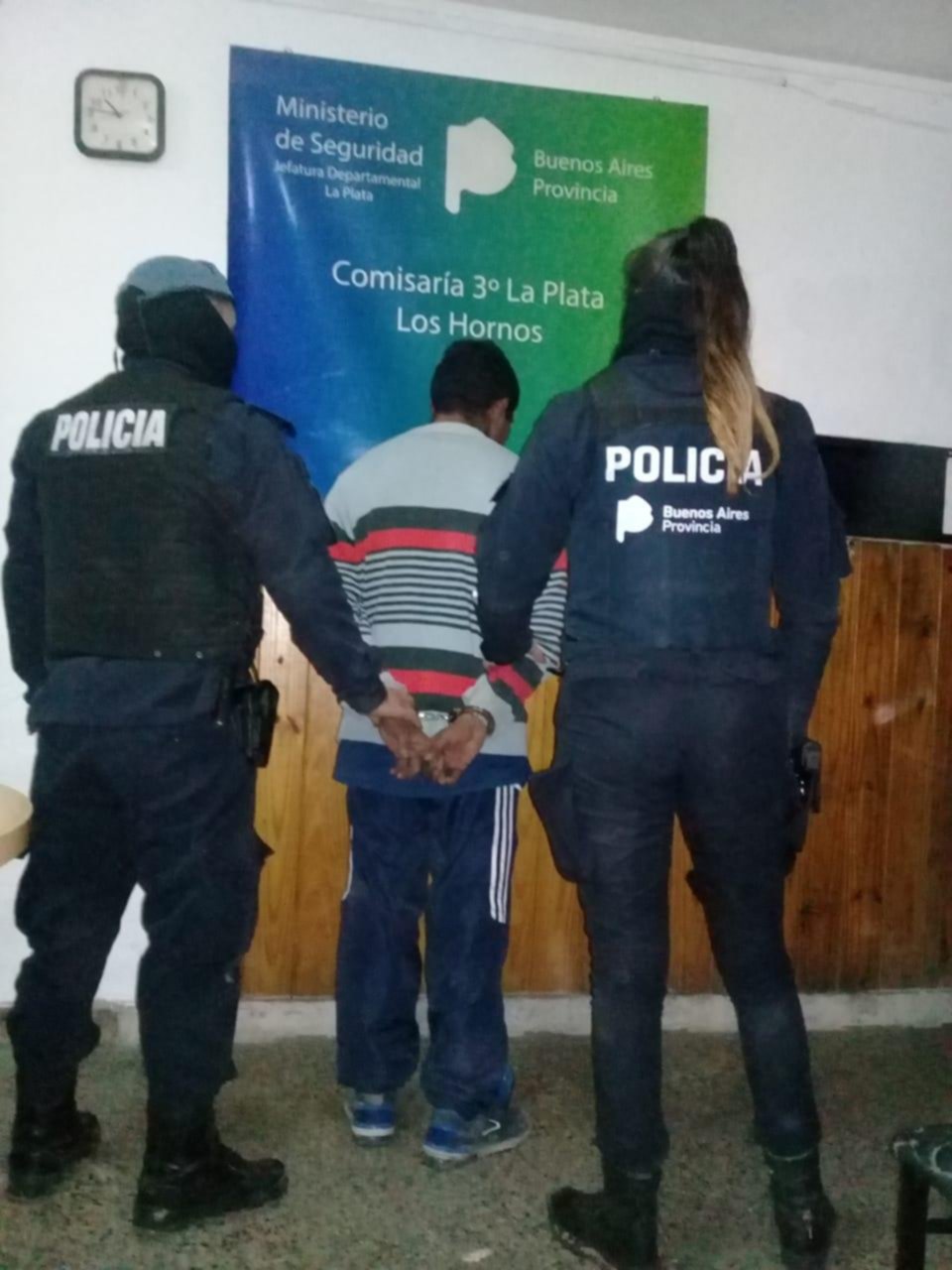 Robaron en una casa y al huir uno fue atrapado en Los Hornos
