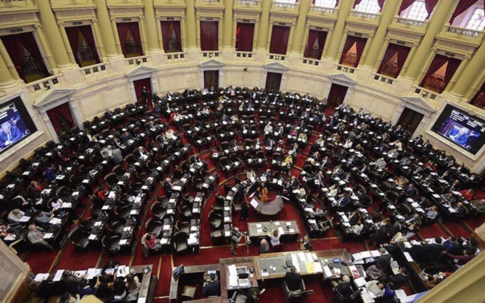 Diputados apenas sesionó cinco veces en el primer semestre del año