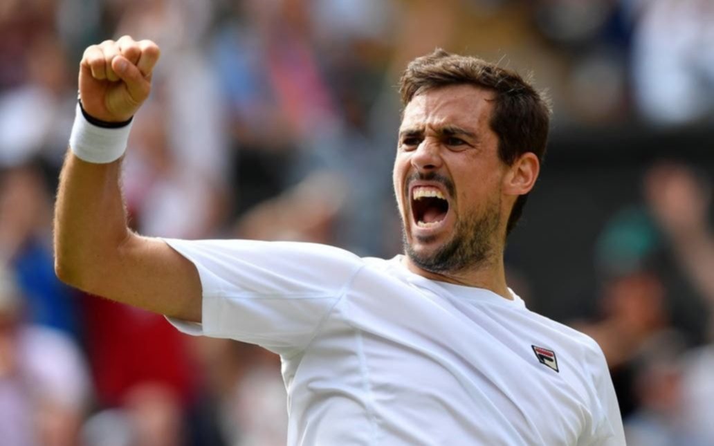 Pella avanzó a cuartos de final de Wimbledon tras una dura batalla ante Raonic