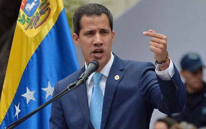 Guaidó asegura que el régimen de Maduro está "aislado, arrinconado y dividido"
