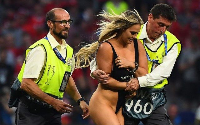 Terminó en la cárcel la mujer que irrumpió en la final de la Champion y quiso hacerlo en la Copa América
