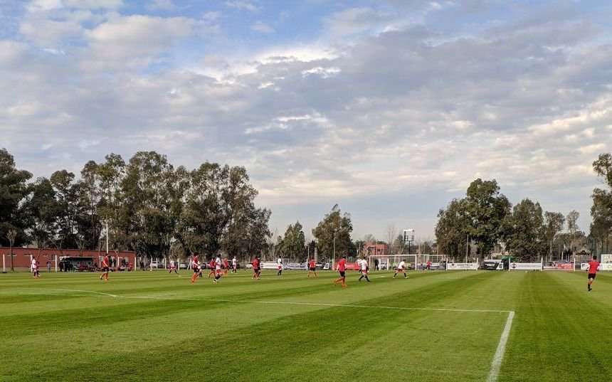 Victoria de Estudiantes ante Camba y los refuerzos ya pagan en la red: mirá los goles
