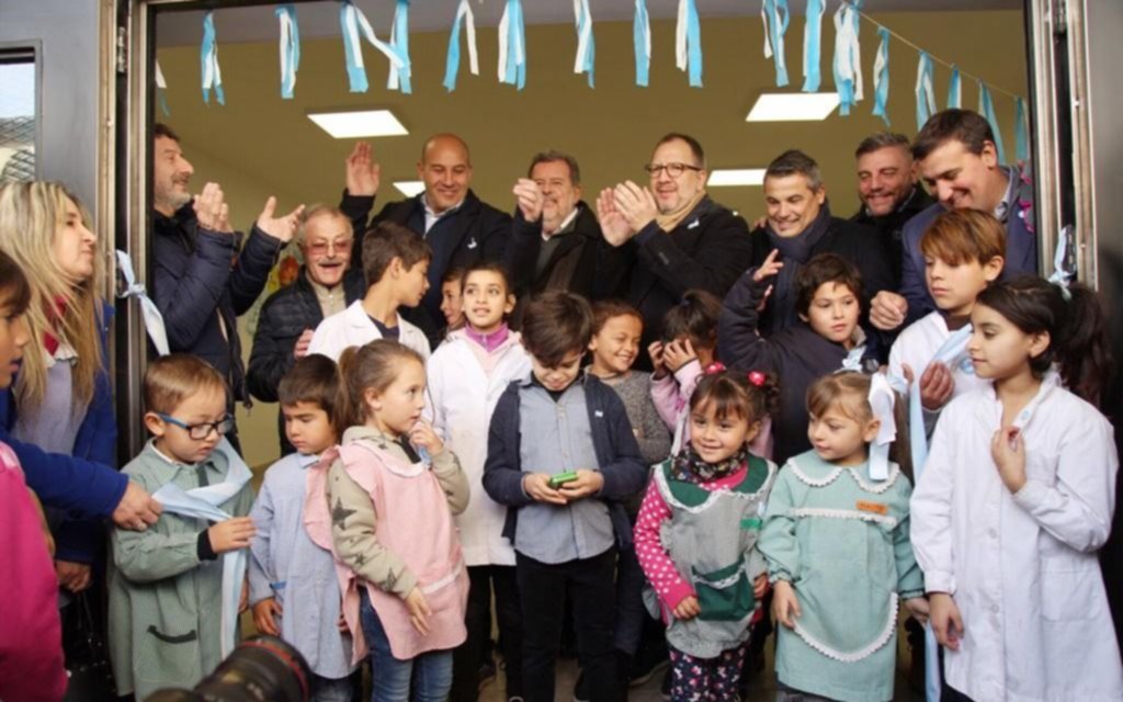 Inauguración del jardín de infantes Nº 973 de Villa Luján
