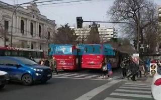 Siguen los cortes de luz y uno afectó el funcionamiento de los semáforos de 7 y 46