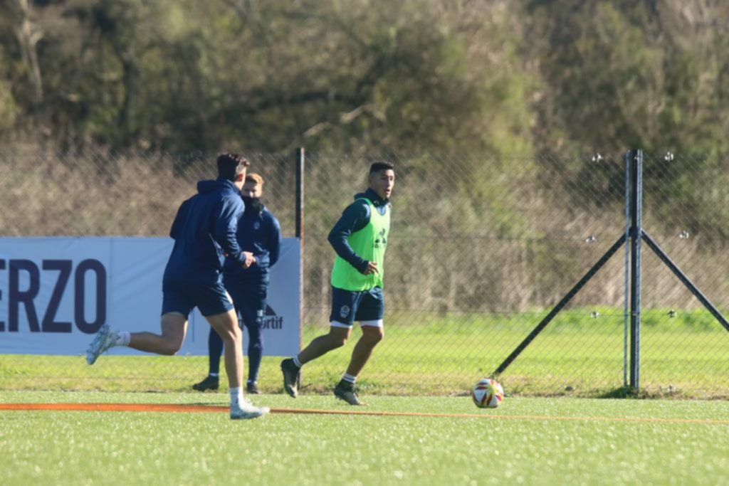 Con el paraguayo Velázquez un rato para los titulares, se terminó la semana en Abasto