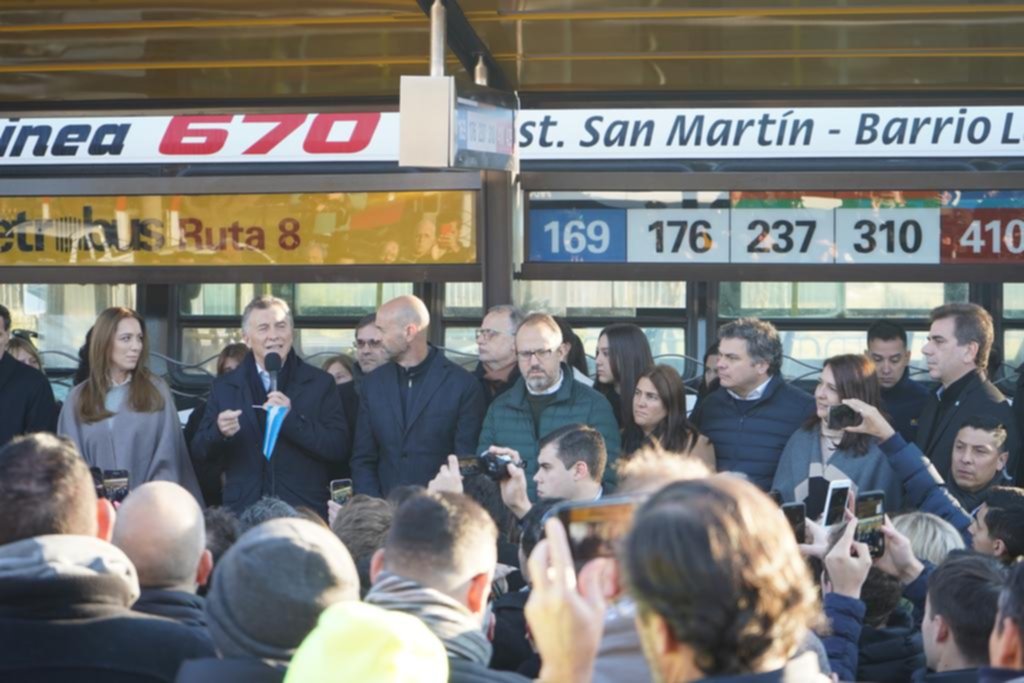 Macri y Vidal inauguraron otro metrobús, esta vez en San Martín