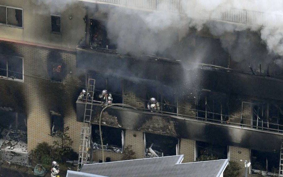 Más de 30 personas murieron en un incendio intencional en Japón