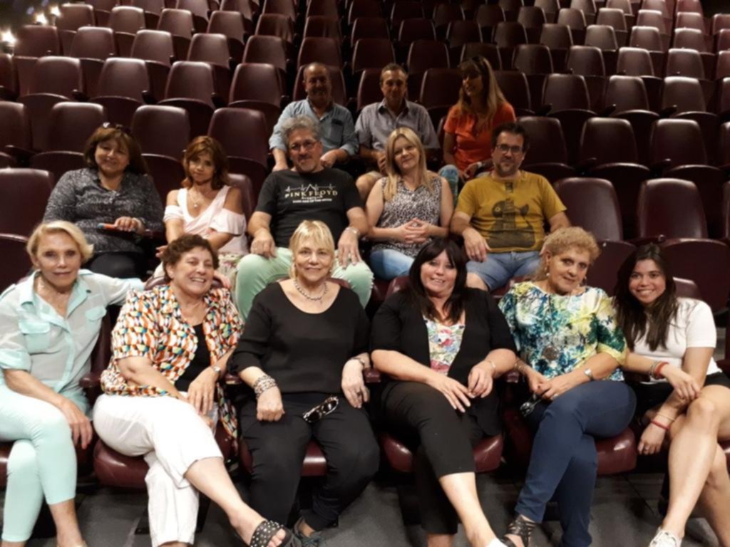 Vuelven las risas con el éxito local de “El Piloto”