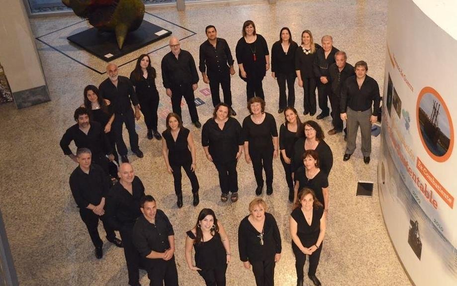 Se presenta Coral Gonnet en la parroquia local