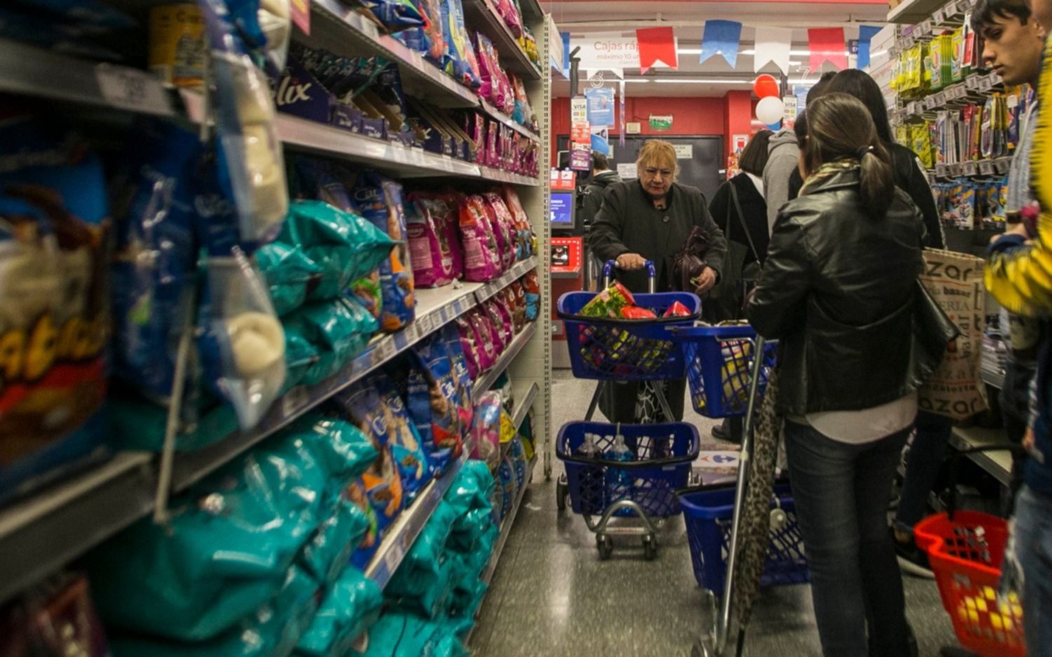 Según el Indec, una familia tipo necesita de $31.148,41 para no ser pobre