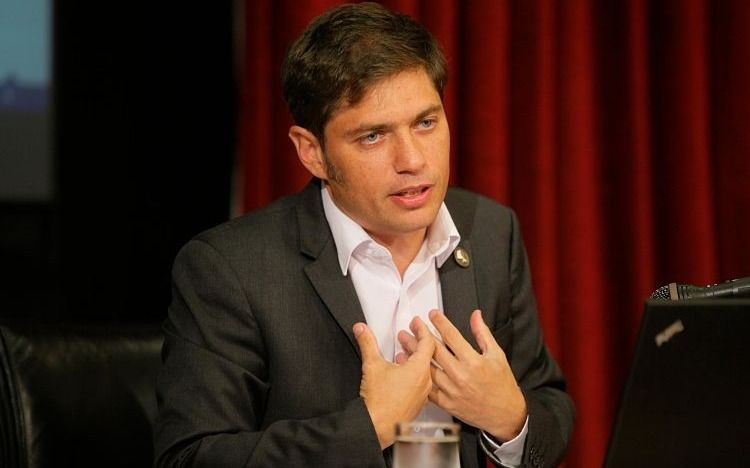 Kicillof acusó al oficialismo de "ensuciar" su nombre