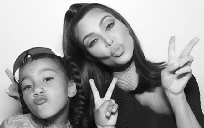 Un piercing de la hija de Kim Kardashian generó polémica