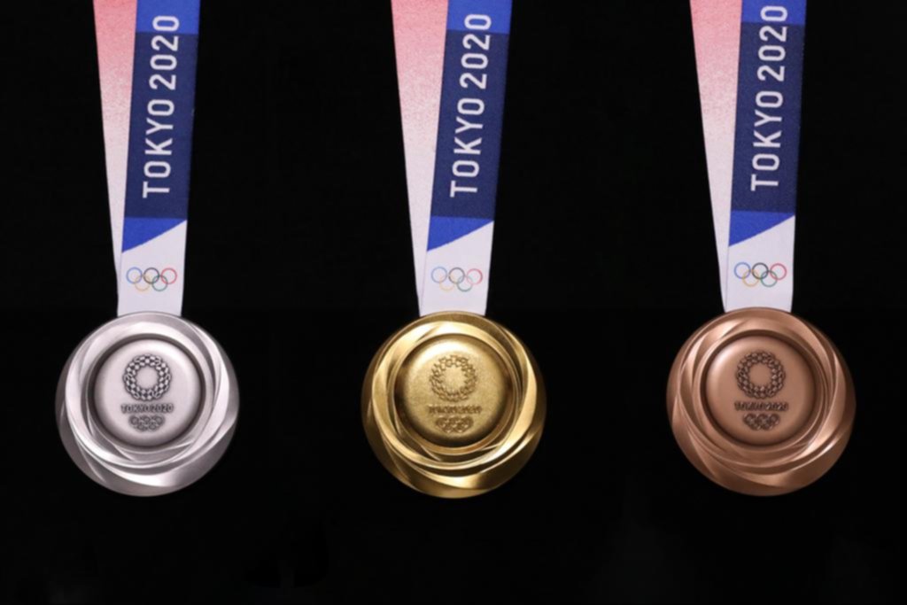 Medalla fabricadas con desechos reciclados