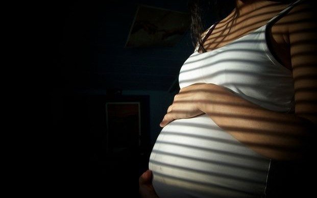 Destacan que a mayor escolarización disminuye el embarazo adolescente