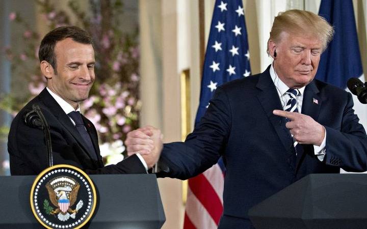 Trump disparó contra Macron: tildó de "estupidez" cobrar impuestos a empresas de EE.UU.