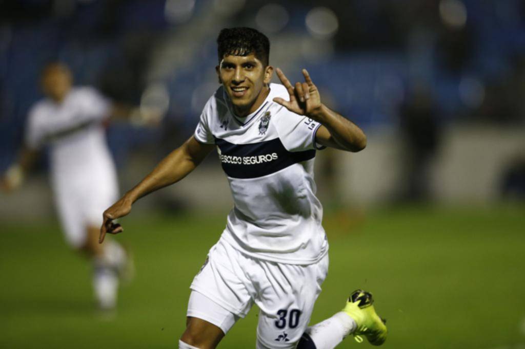 Gimnasia arranca un torneo lleno de necesidades