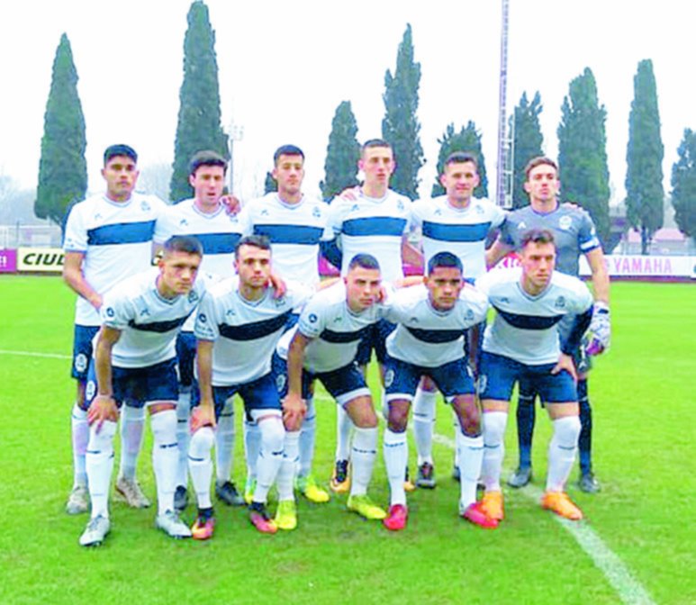 La Reserva del Lobo dio el golpe y comenzó el torneo derrotando a Lanús en el Sur