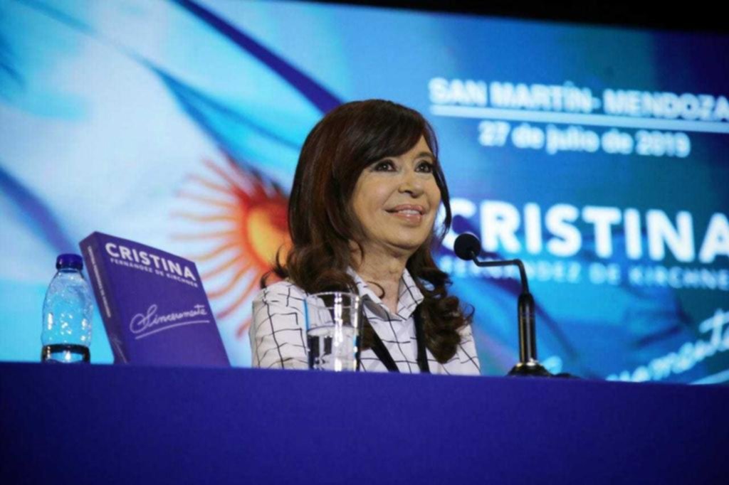 Cristina insistió con pindonga y cuchuflito y ahora sumó a “cadorna”