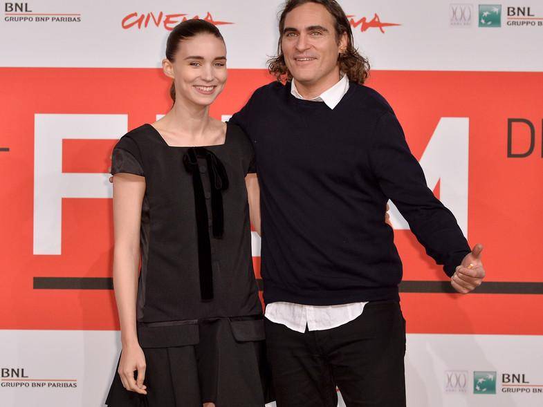 Joaquín Phoenix y Rooney Mara están comprometidos para casarse