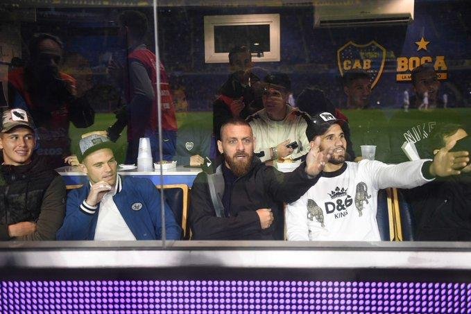 El italiano De Rossi no se perdió el debut de su nuevo equipo