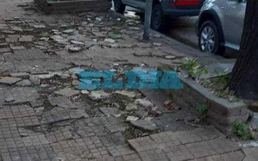 Vereda "dinamitada" en 62 casi esquina 19