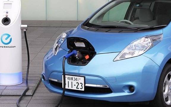 Instalarán en la Ciudad el primer cargador para autos eléctricos