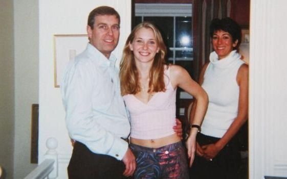 Arrestan en EE UU a Ghislaine Maxwell, ex novia y colaboradora de Jeffrey Epstein