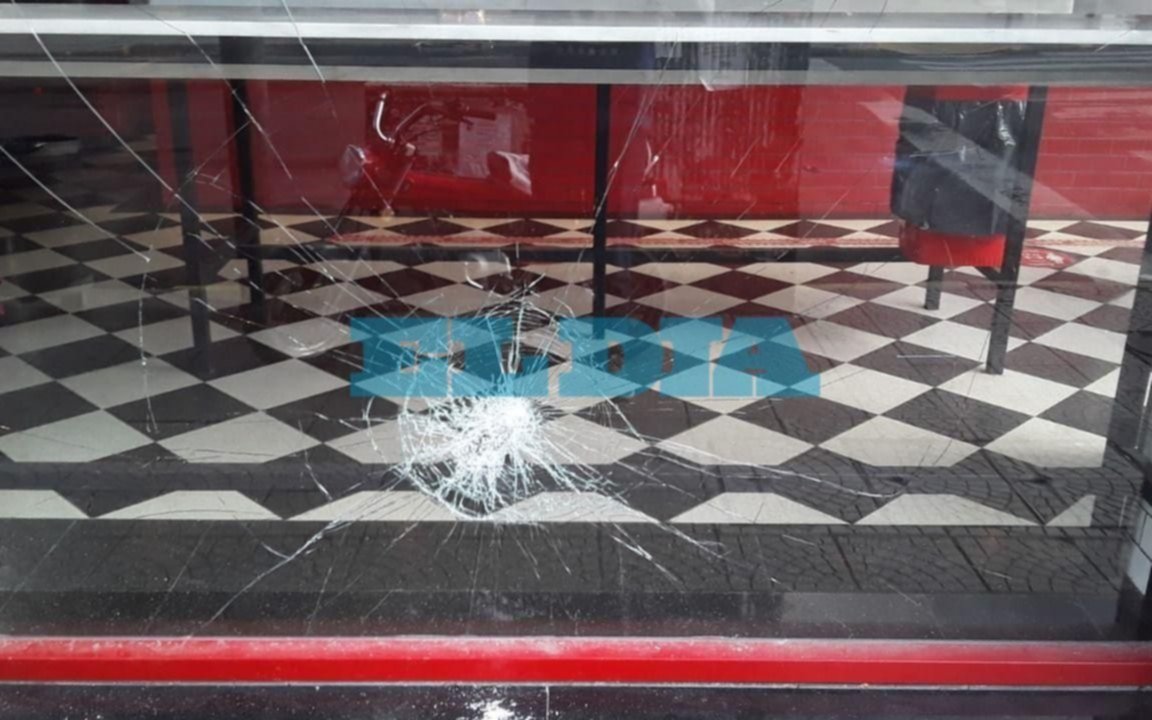 Atacaron local de conocida pizzería en pleno centro de La Plata