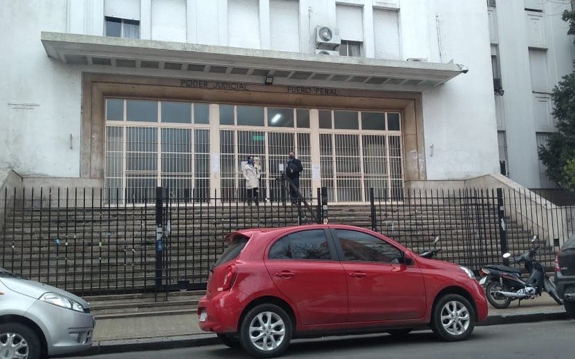 Cerraron salas de la Cámara penal de La Plata por caso sospechoso de Covid-19