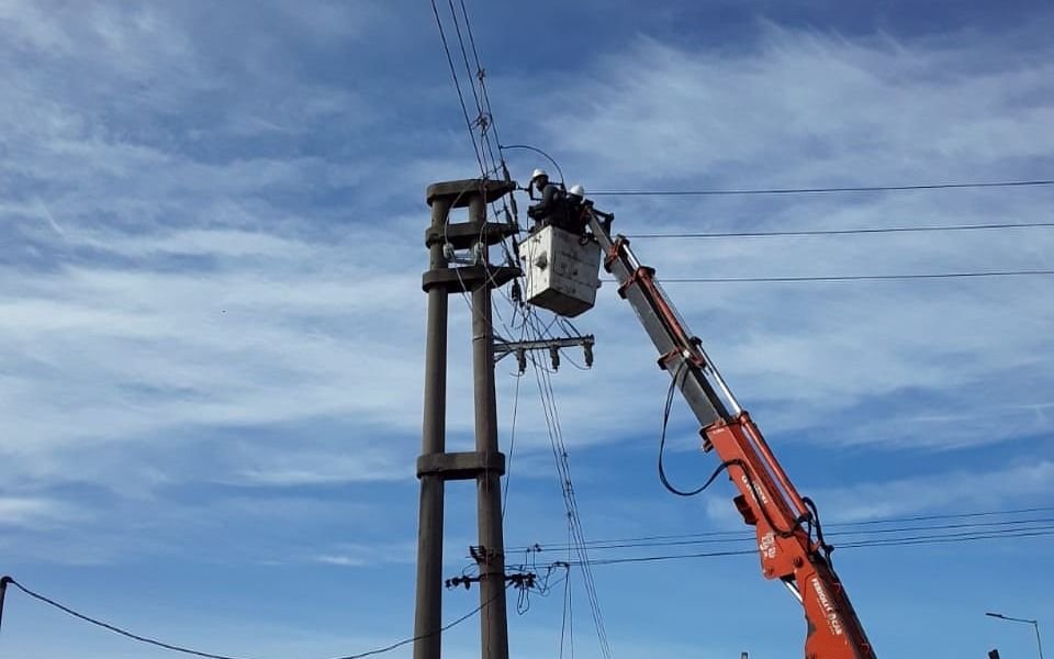 Las quejas por cortes de luz y falta de agua se suman en varios puntos de la Ciudad