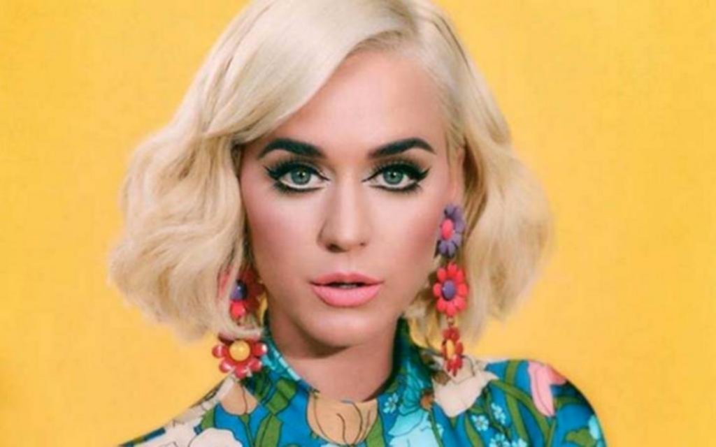 Katy Perry lanzó “Smile”, “tres minutos de esperanza”